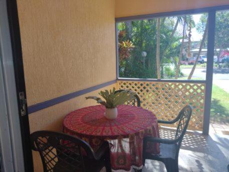 Bargara Gardens Boutique Villas Buitenkant foto