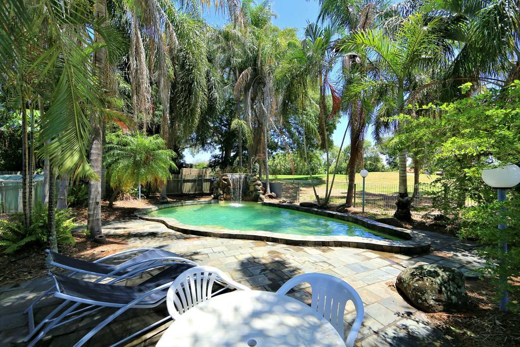 Bargara Gardens Boutique Villas Buitenkant foto