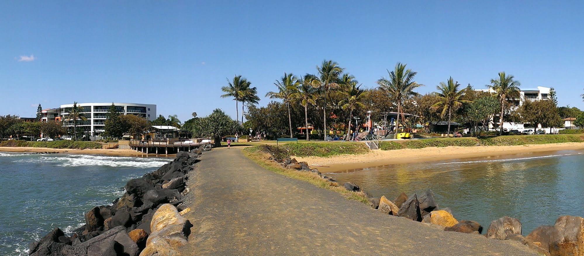 Bargara Gardens Boutique Villas Buitenkant foto