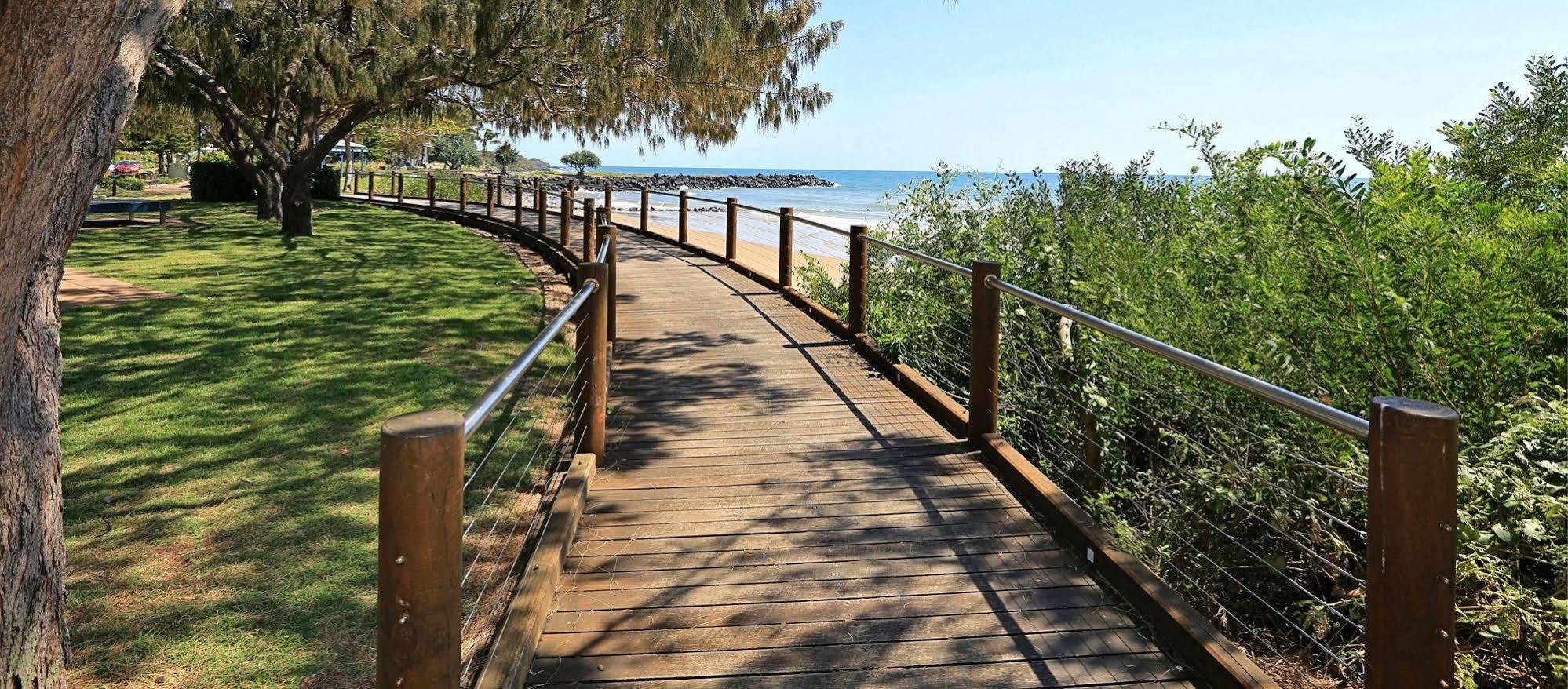 Bargara Gardens Boutique Villas Buitenkant foto